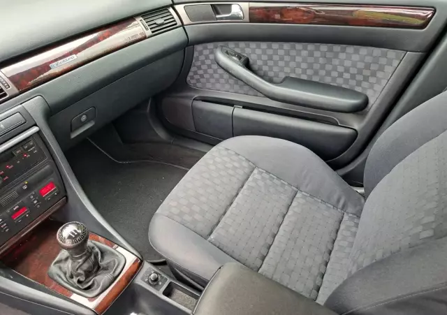 AUDI A6 1.8 T quattro