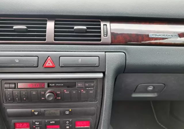 AUDI A6 1.8 T quattro