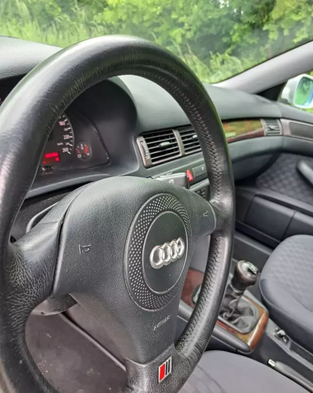 AUDI A6 1.8 T quattro