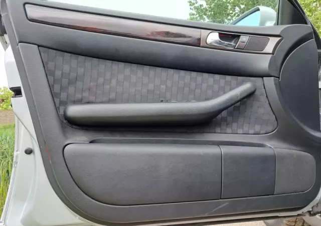 AUDI A6 1.8 T quattro