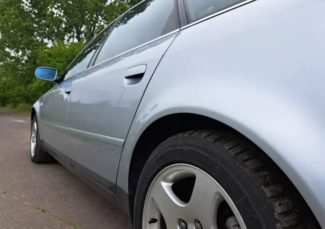 AUDI A6 1.8 T quattro