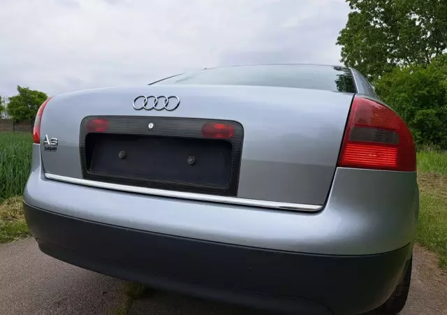 AUDI A6 1.8 T quattro