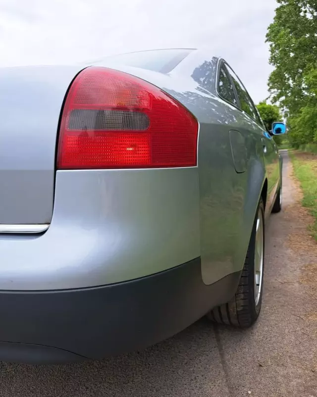 AUDI A6 1.8 T quattro