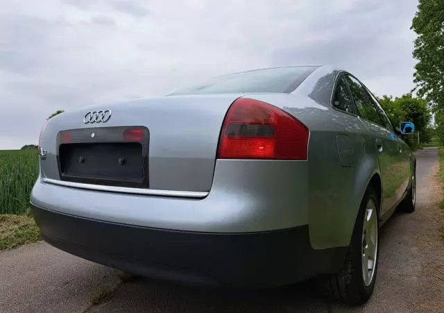 AUDI A6 1.8 T quattro