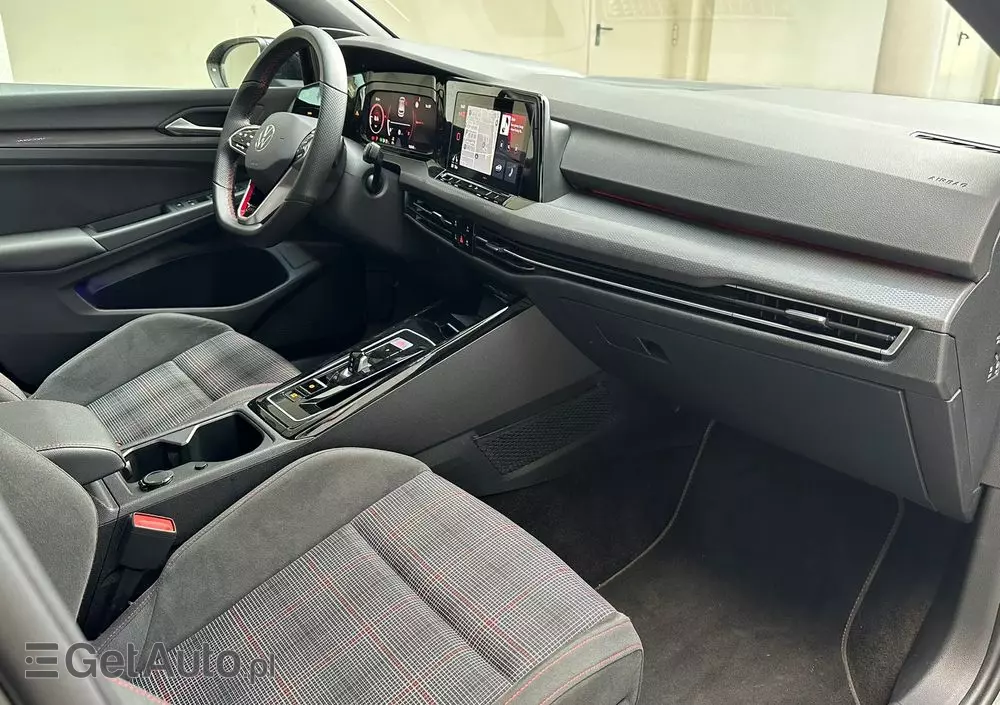 VOLKSWAGEN Golf VIII 2.0 TSI GTI DSG