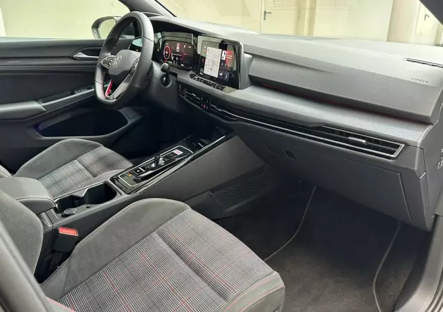 VOLKSWAGEN Golf VIII 2.0 TSI GTI DSG