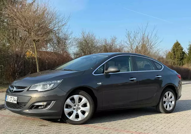 OPEL Astra 1.4 Turbo Innovation