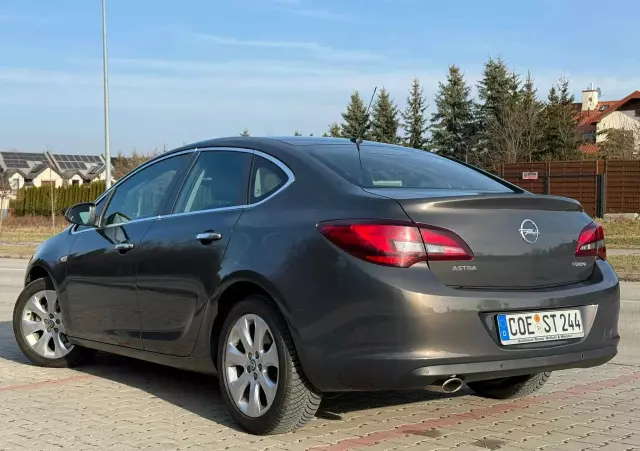 OPEL Astra 1.4 Turbo Innovation