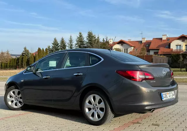 OPEL Astra 1.4 Turbo Innovation