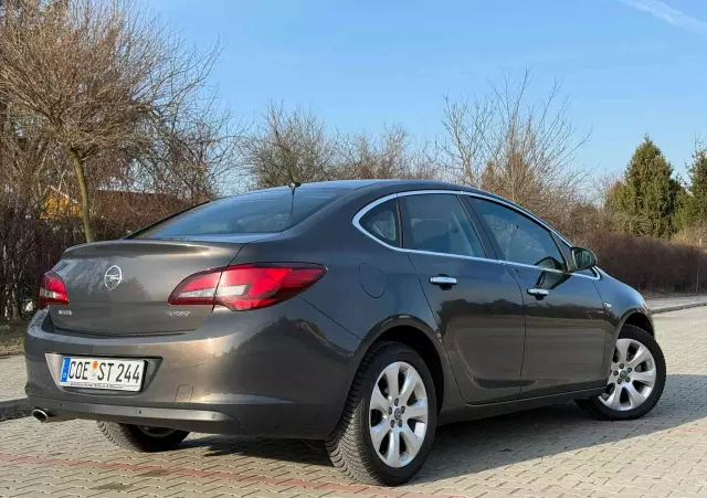 OPEL Astra 1.4 Turbo Innovation