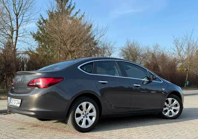 OPEL Astra 1.4 Turbo Innovation