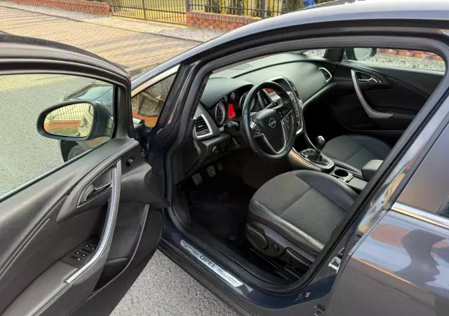 OPEL Astra 1.4 Turbo Innovation
