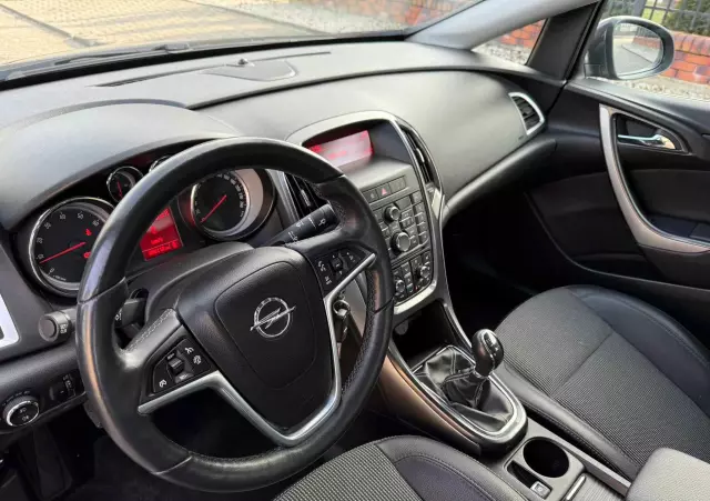 OPEL Astra 1.4 Turbo Innovation