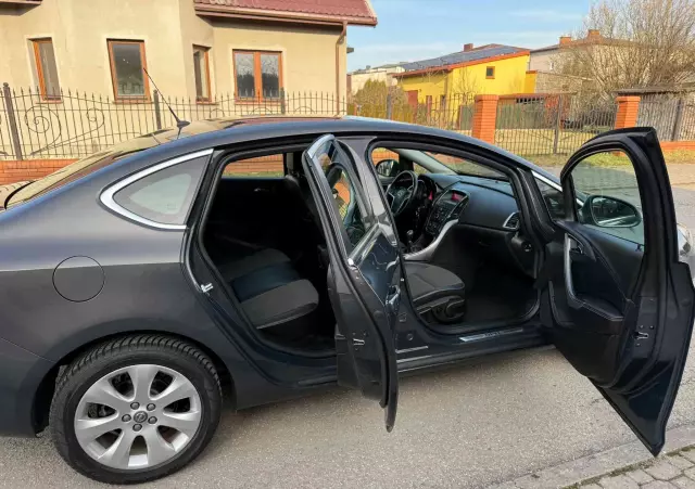 OPEL Astra 1.4 Turbo Innovation