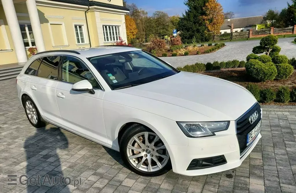 AUDI A4 