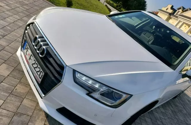 AUDI A4 
