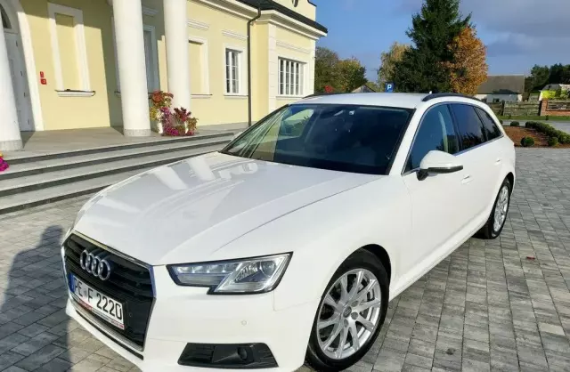 AUDI A4 