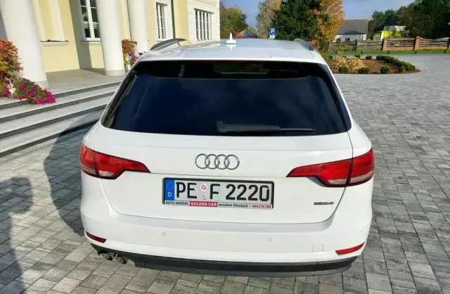 AUDI A4 