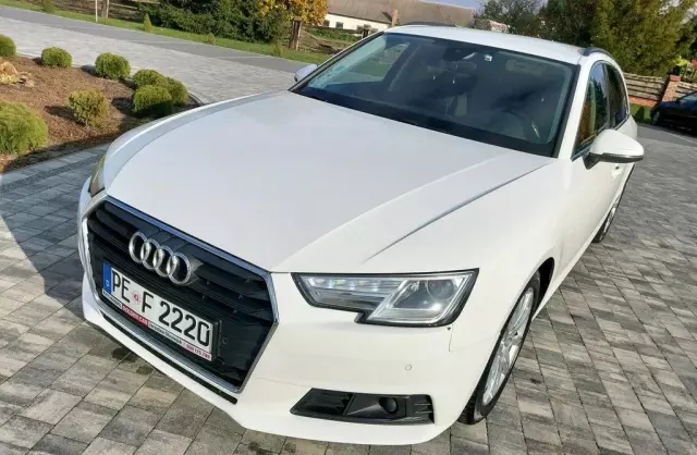 AUDI A4 