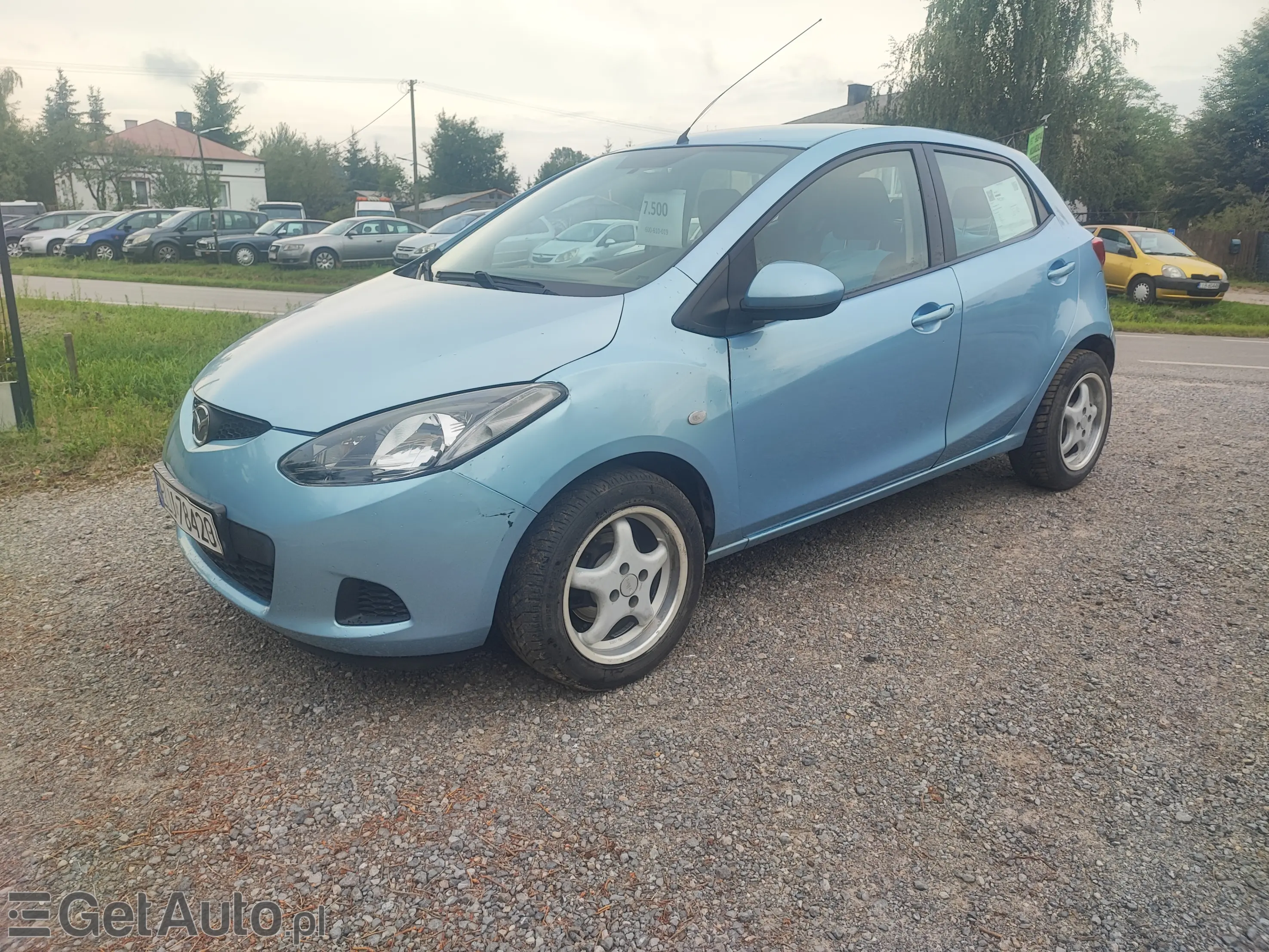 MAZDA 2 