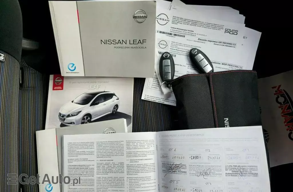 NISSAN Leaf 