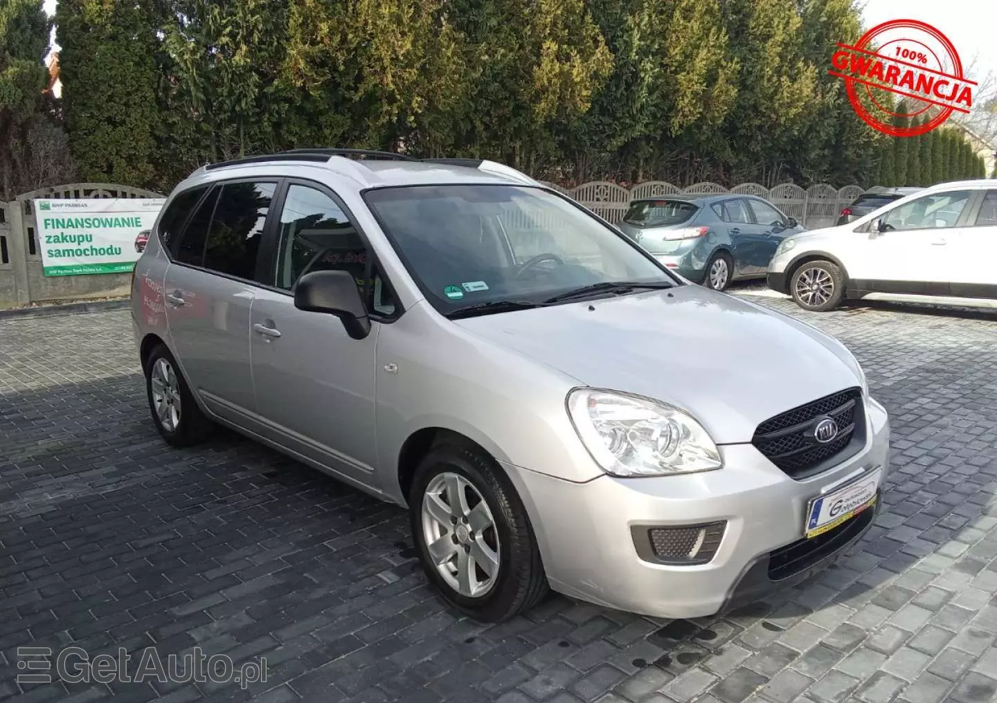 KIA Carens 