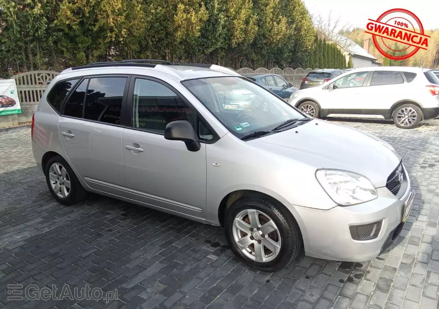KIA Carens 