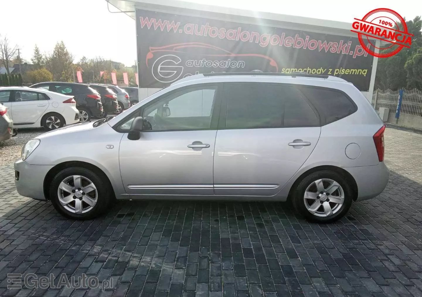 KIA Carens 