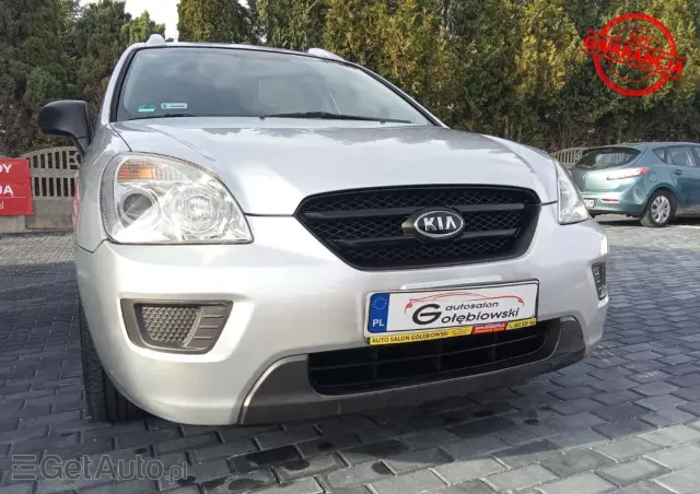 KIA Carens 