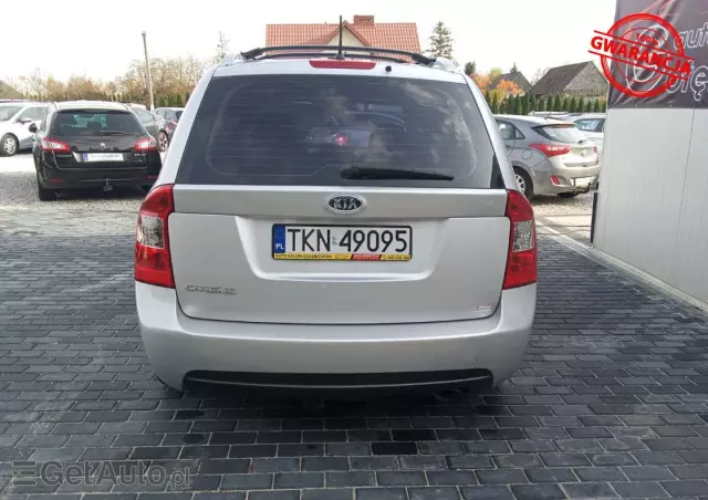 KIA Carens 