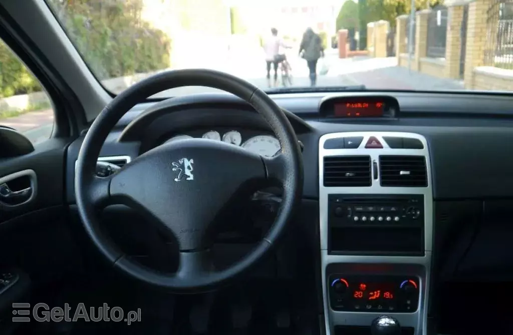 PEUGEOT 307 