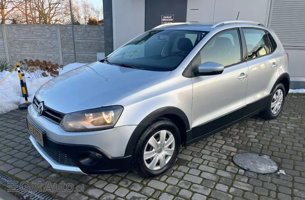 VOLKSWAGEN Polo Cross 
