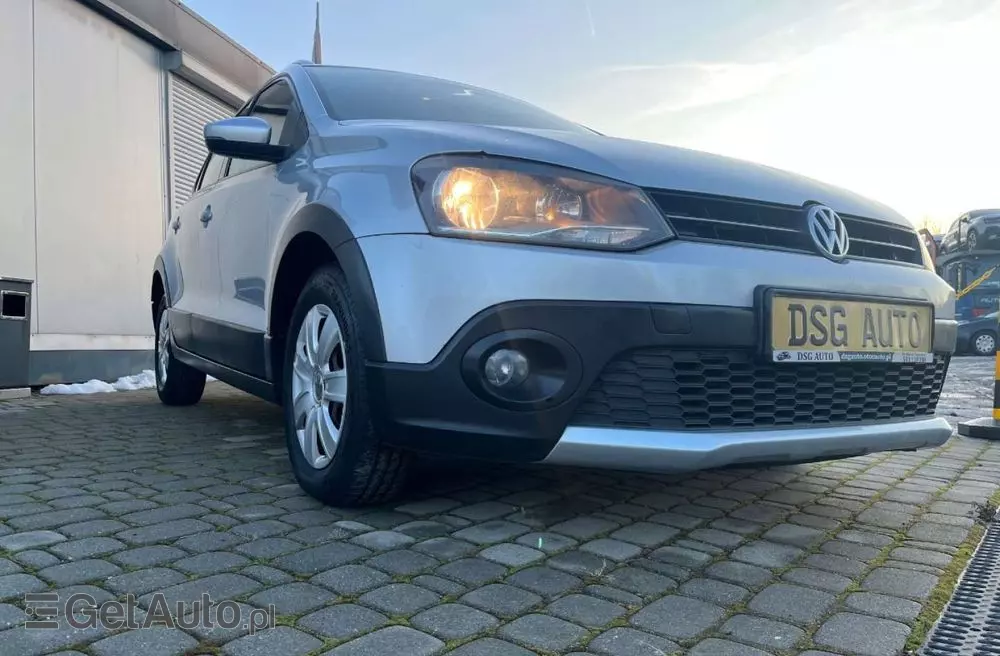 VOLKSWAGEN Polo Cross 