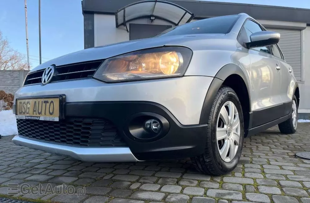 VOLKSWAGEN Polo Cross 