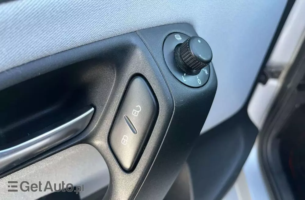 VOLKSWAGEN Polo Cross 