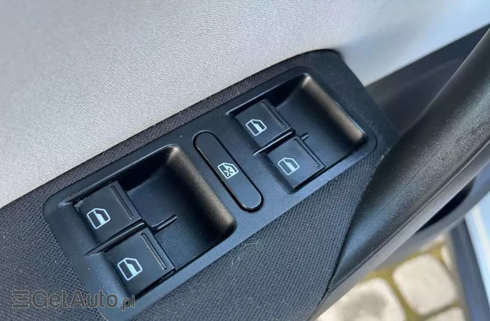 VOLKSWAGEN Polo Cross 