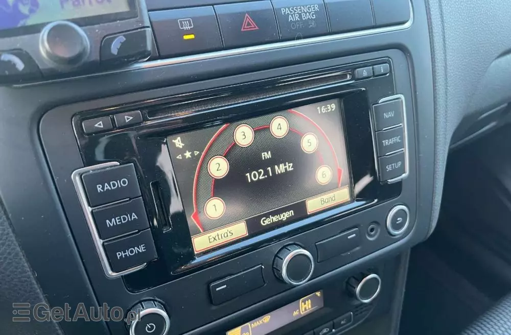 VOLKSWAGEN Polo Cross 