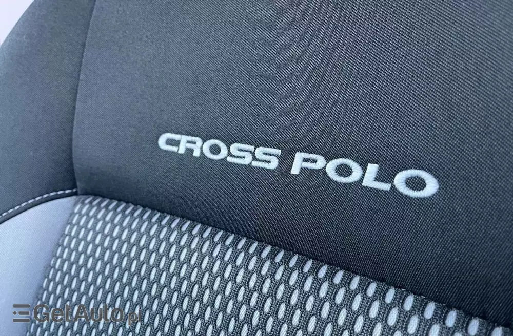 VOLKSWAGEN Polo Cross 