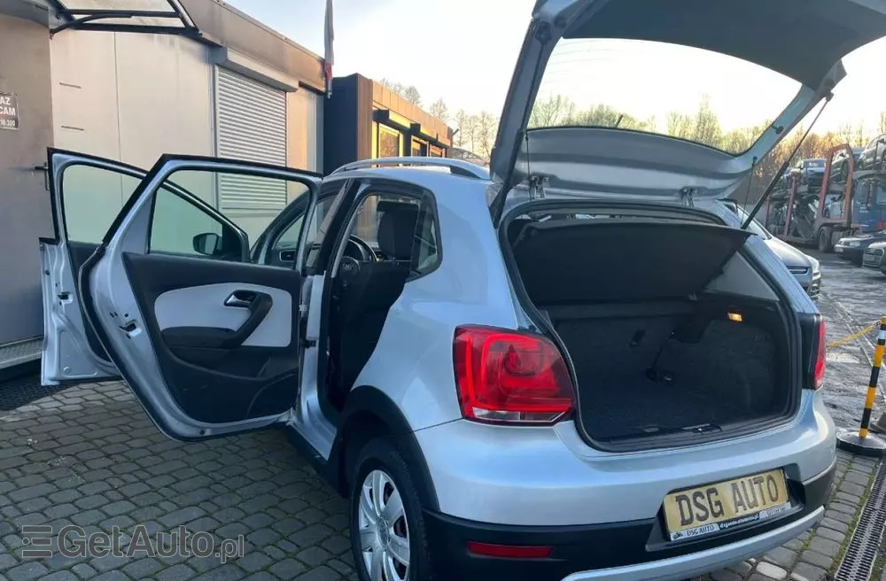 VOLKSWAGEN Polo Cross 