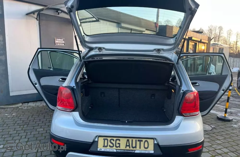 VOLKSWAGEN Polo Cross 