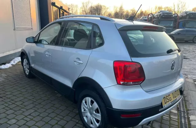 VOLKSWAGEN Polo Cross 