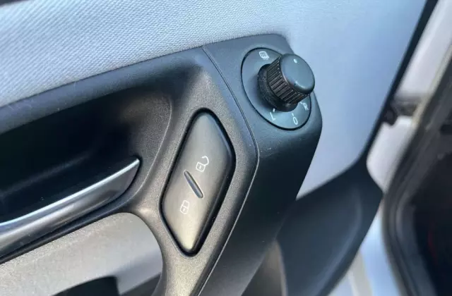 VOLKSWAGEN Polo Cross 