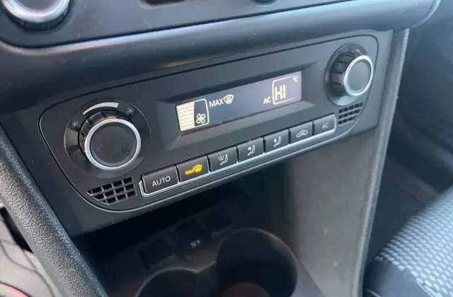 VOLKSWAGEN Polo Cross 