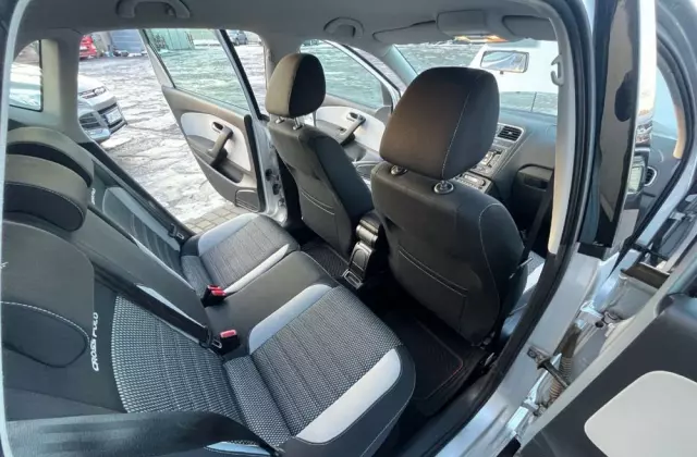 VOLKSWAGEN Polo Cross 