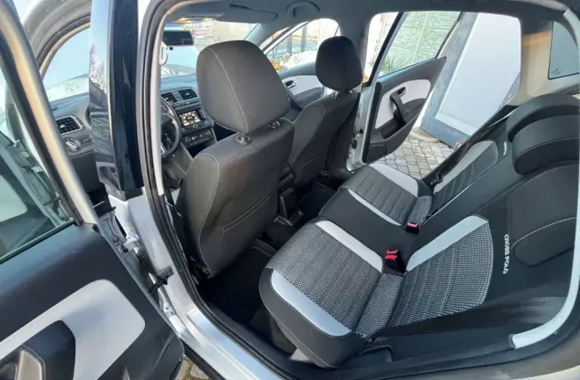 VOLKSWAGEN Polo Cross 