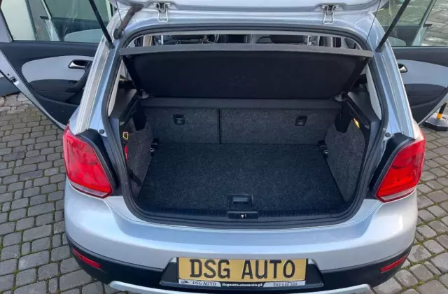 VOLKSWAGEN Polo Cross 