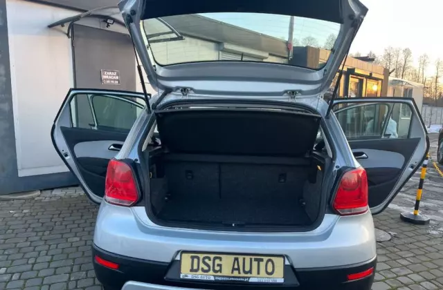 VOLKSWAGEN Polo Cross 
