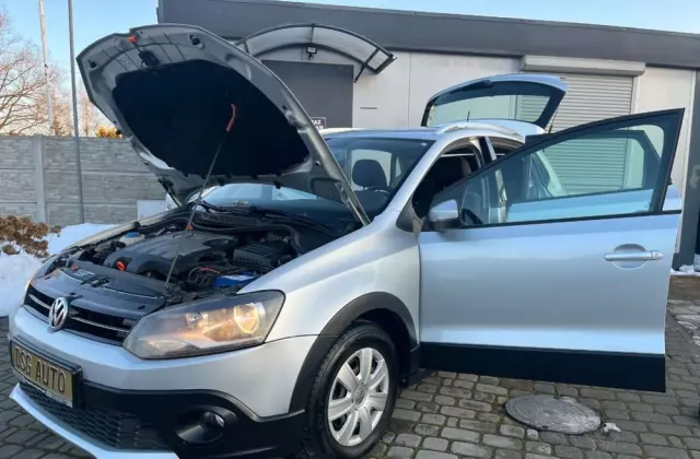 VOLKSWAGEN Polo Cross 