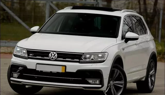 VOLKSWAGEN Tiguan 