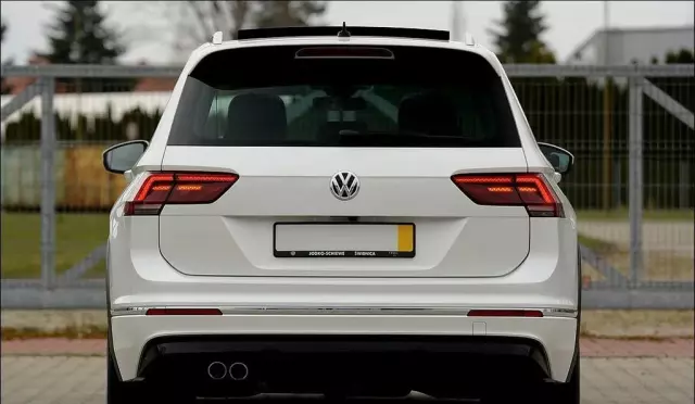 VOLKSWAGEN Tiguan 